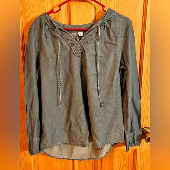 Old Navy Women's Blue Long Sleeve Top Size M Chambray Tie Front Closure VTG Boho - Picture 2 of 12